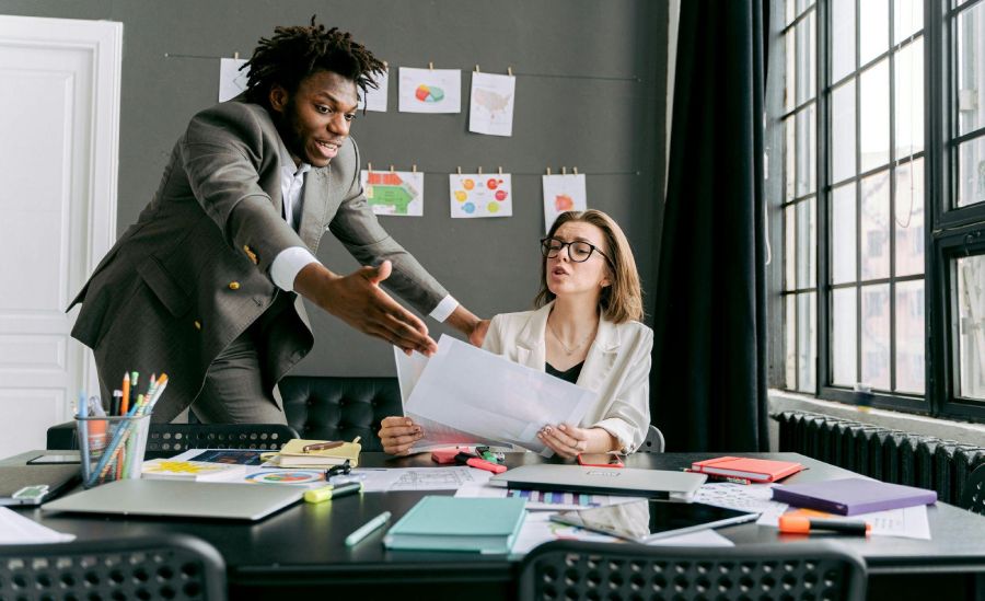 Hire An Hr Lawyer In Toronto: Know Workplace Rights And Compliance.