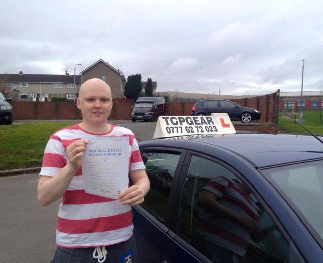 Are Cheap Automatic Driving Lessons in Glasgow Good for Beginners?